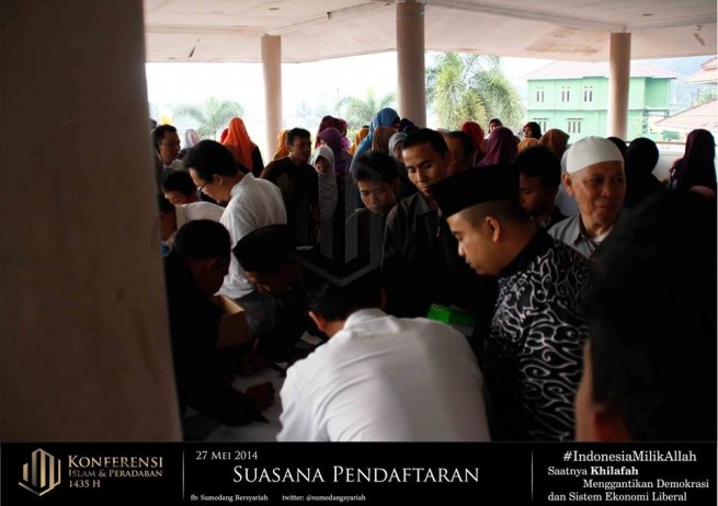 Peserta Memadati Meja Registrasi KIP Sumedang, tampak peserta dari kalangan Rijal begitu antusias