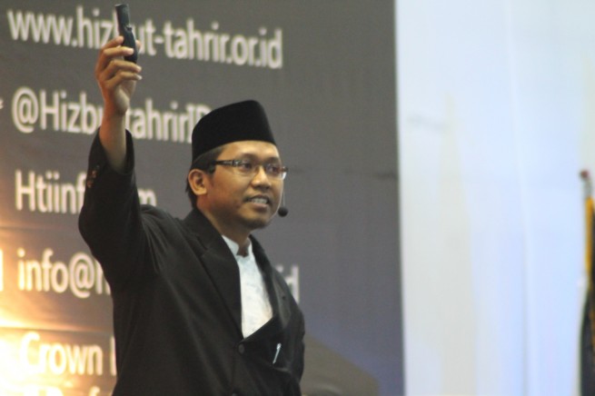 Ust Saad menyampaikan Materi