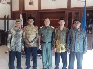 FOTO DENGAN WAGUB SULTRA 21 JULI