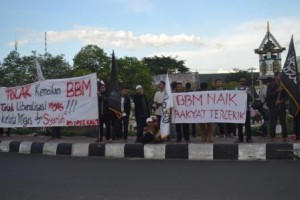 Bendera dan Spanduk Aksi