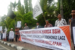 HTI Pekalongan tolak kenaikan bbm (2)