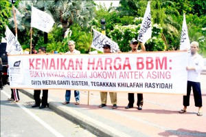 HTI Surabaya tolak kenaikan BBM 18 nov (2)