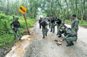 polisi thailand periksa kemungkinan bom