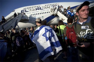 jewish-immigrants-arriving-in-israel