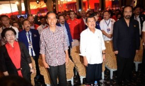 megawati-soekarnoputri-jokowi-jk-dan-surya-paloh-kiri-ke-kanan-_150110114644-614