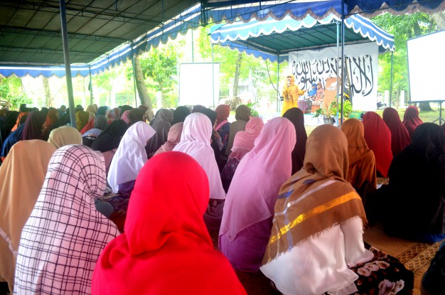 suasana forum diskusi