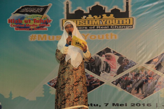 Nida Sa'adah, SE, MEI DPP Muslimah HTI