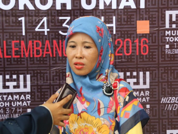 Ibu Eva Yuliani Presidium FORHATI Sumsel