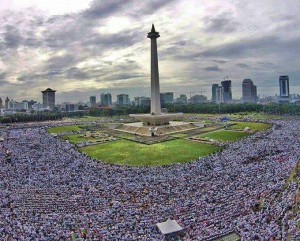 jutaan muslim berkumpul di monas