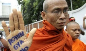 1-atusan-biksu-budha-myanmar-menggelar-demontrasi-menolak-keberadaan-muslim-rohingya-_120903111809-946